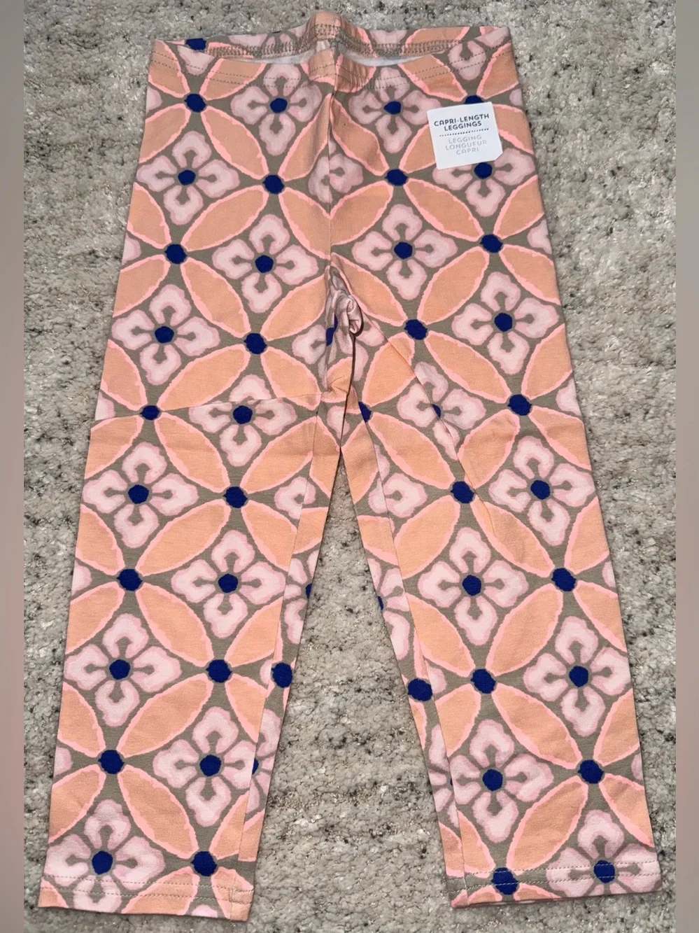 NWT Old Navy Girls Capri Leggings Pink Geometric Print Size S 6-7 Stretch 6 7